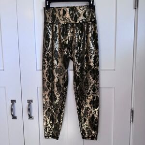 Buff Bunny Green & Gold Snake Print Athletic Leggings Women's Size XL Gym Yoga